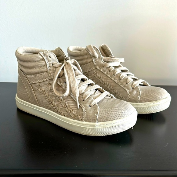 BRASH Grey Hightop Sneakers Sz 6 - Picture 1 of 9